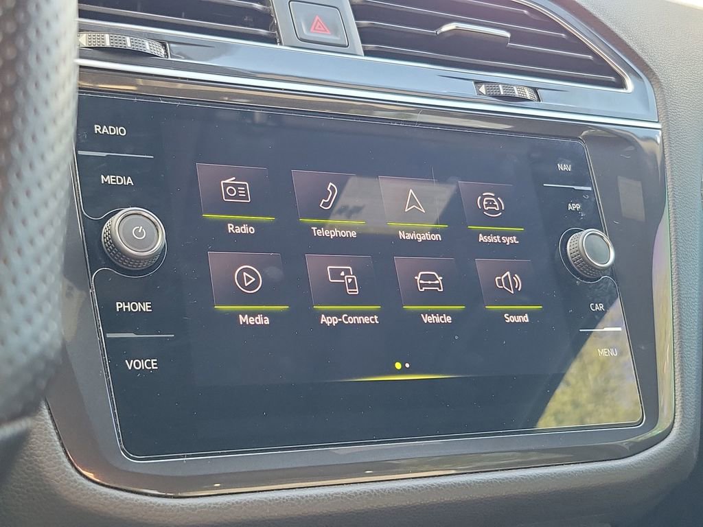 Used 2023 Volkswagen Tiguan SEL R-Line image 30