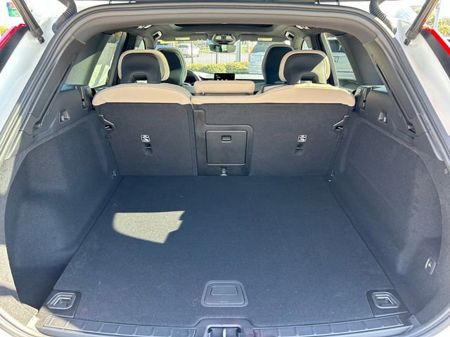 New 2026 Volvo XC60 B5 Core w/ Climate Package PRO image 10