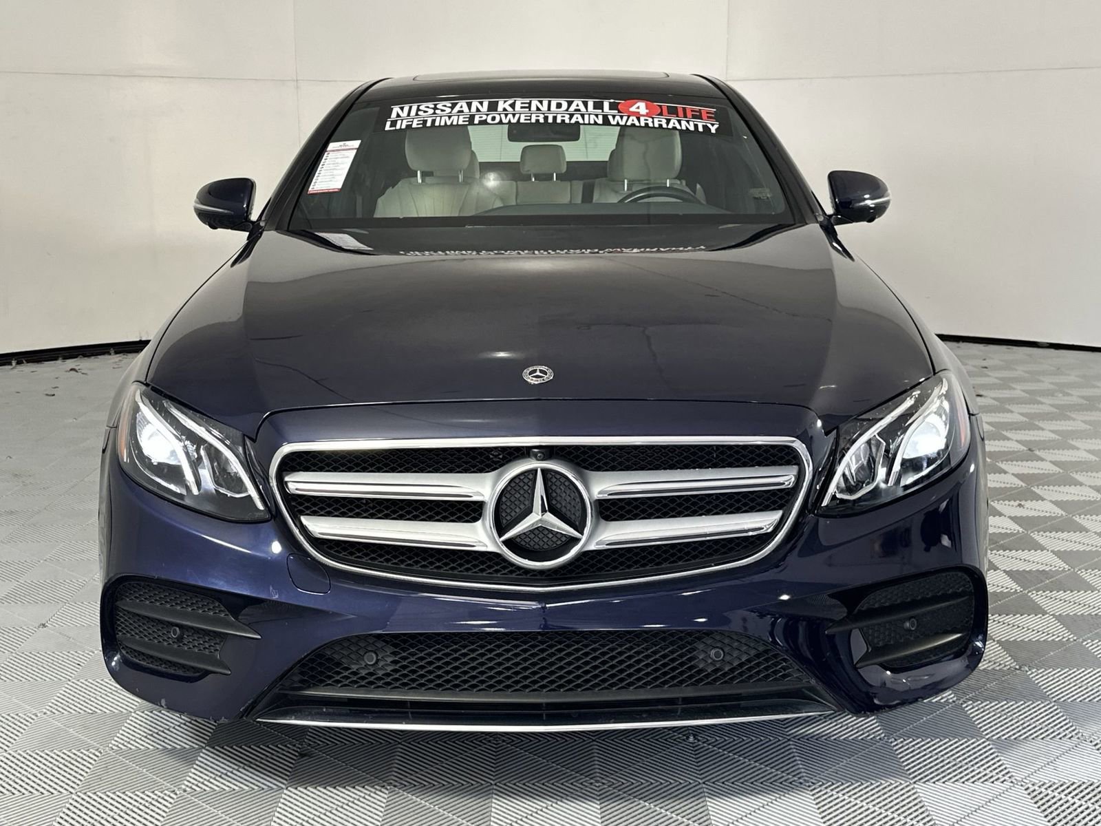 Used 2020 Mercedes-Benz E 350 Sedan image 3