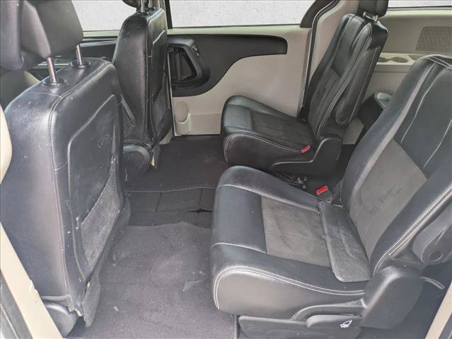 Used 2020 Dodge Grand Caravan SXT FWD image 17