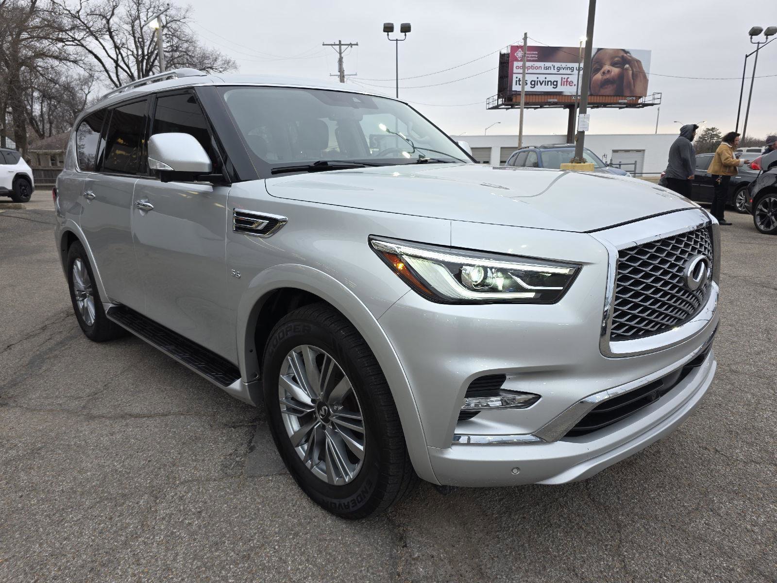 Used 2020 INFINITI QX80 Luxe w/ Proassist Package image 3