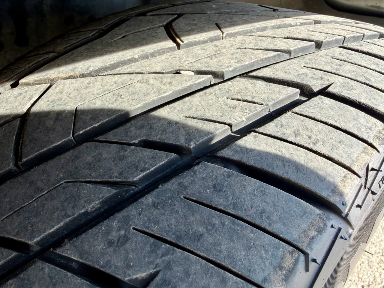 Used 2007 Chevrolet Silverado 1500 LT w/ Crew Cab Value Package image 13