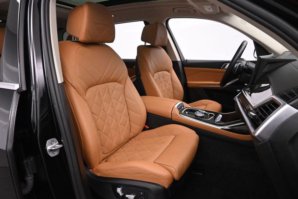 Used 2024 BMW X7 xDrive40i w/ Executive Package AWD/4WD image 29
