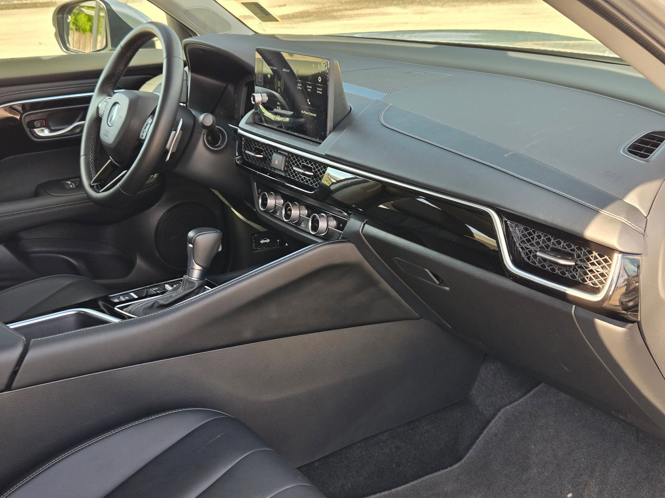 Certified 2025 Acura ADX FWD image 29