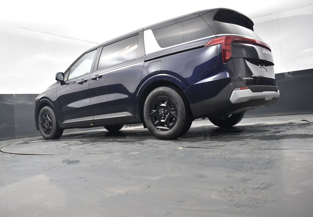 New 2026 Kia Carnival FWD image 14