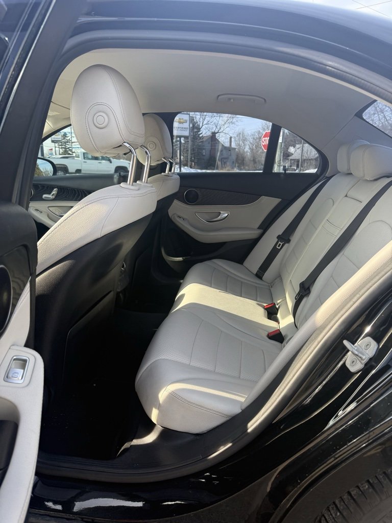 Used 2015 Mercedes-Benz C 300 Sedan image 14