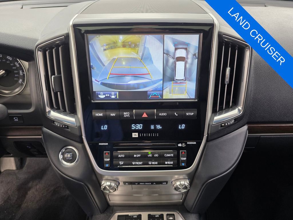 Used 2018 Toyota Land Cruiser image 22
