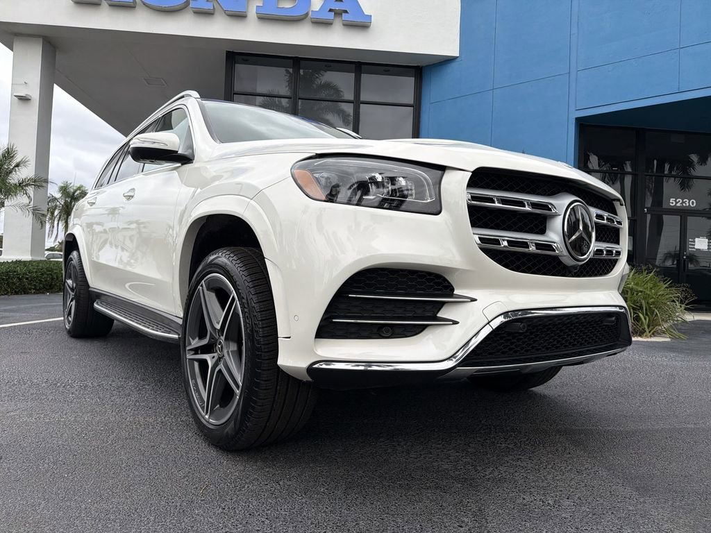 Used 2023 Mercedes-Benz GLS 450 4MATIC w/ AMG Line Exterior image 18