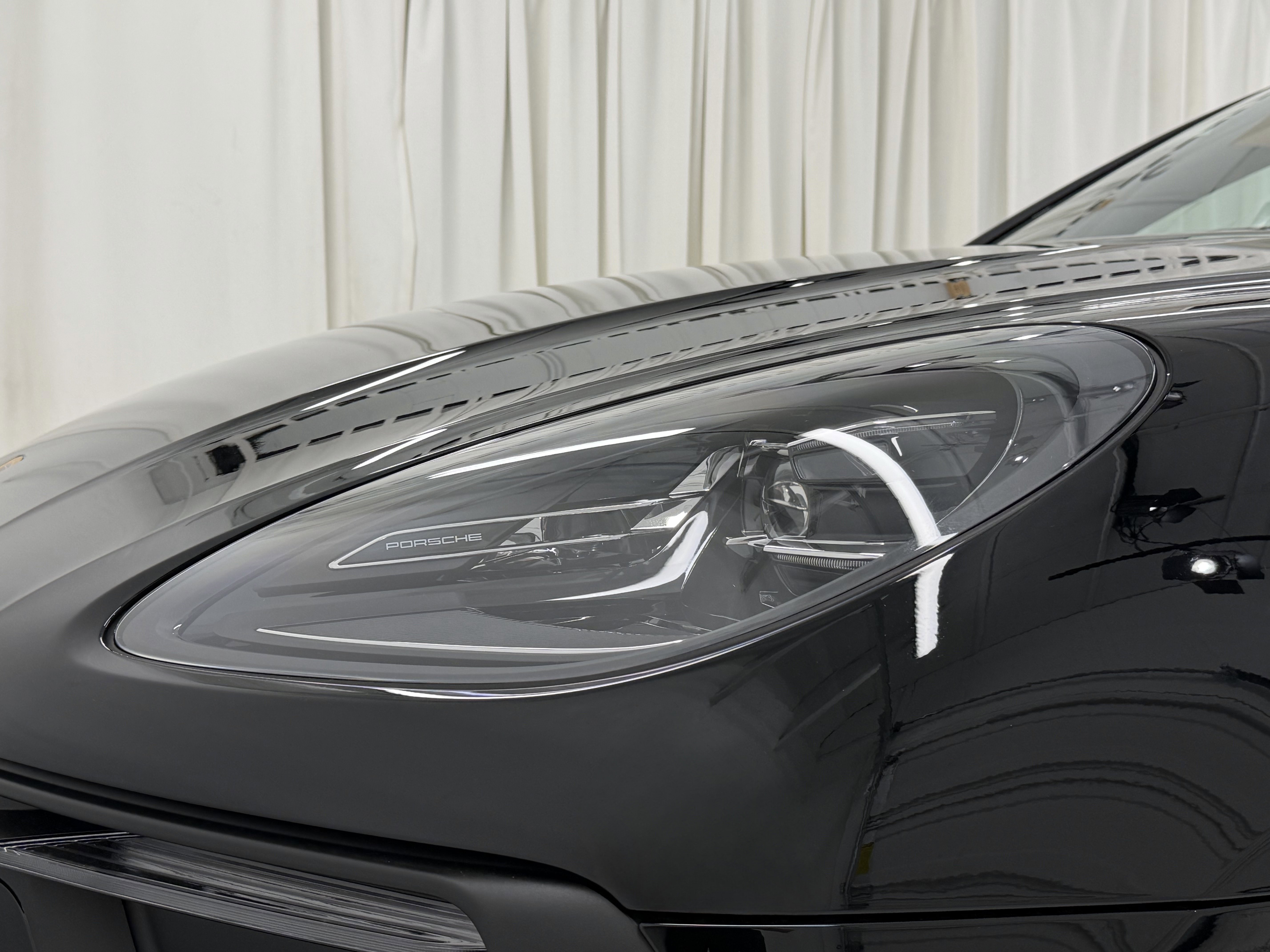 New 2026 Porsche Macan image 17