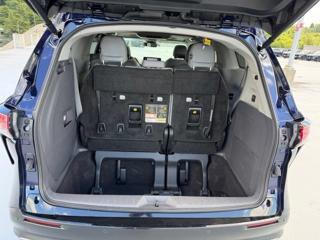 Certified 2024 Toyota Sienna Limited FWD image 12
