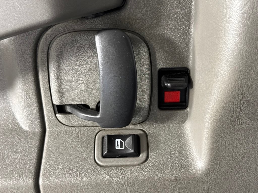 Used 2020 GMC Savana 2500 w/ Driver Convenience Package RWD image 24