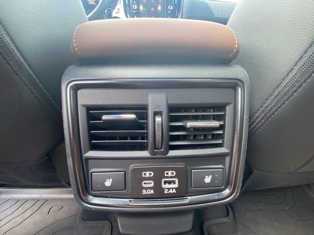 Used 2025 Subaru Forester Touring w/ Popular Package - Touring AWD/4WD image 27