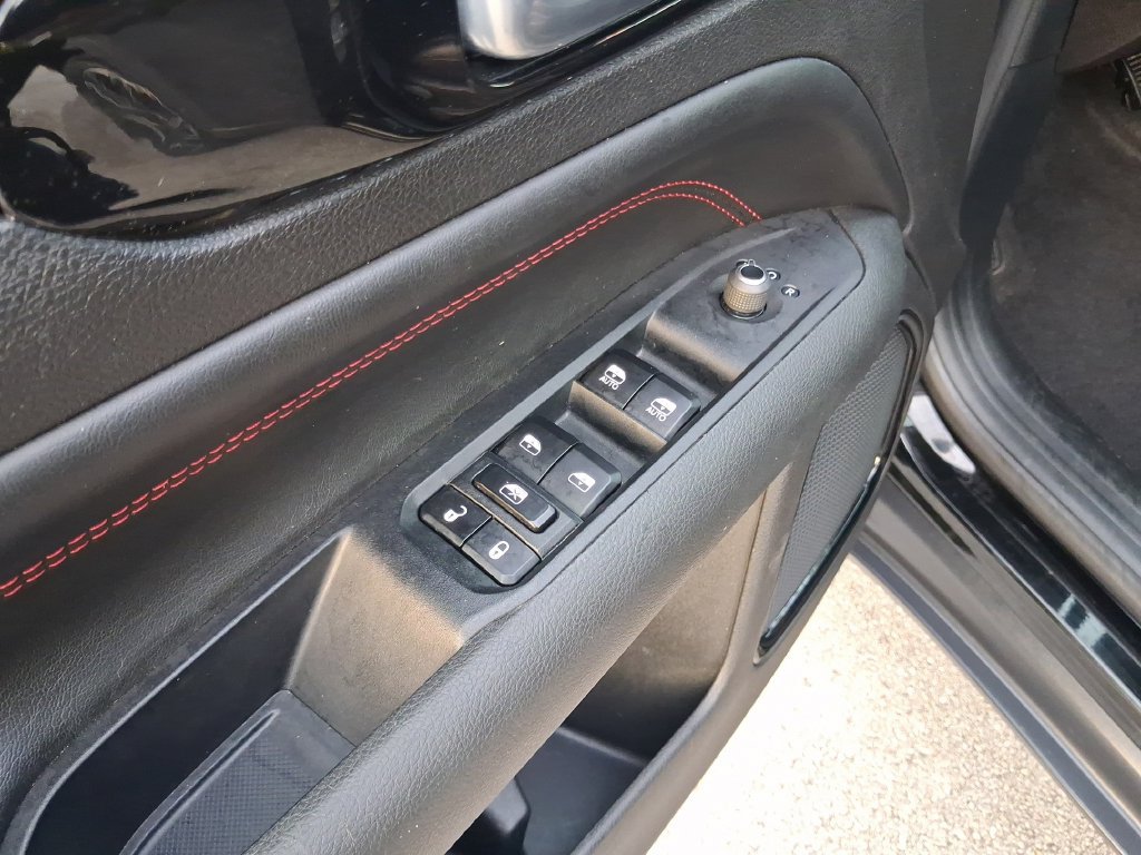Used 2024 Jeep Compass Trailhawk AWD/4WD image 19
