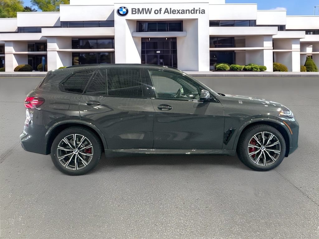 New 2026 BMW X5 xDrive50e w/ M Sport Package AWD/4WD image 4