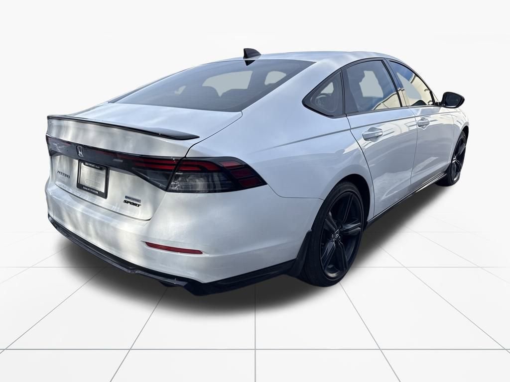 Used 2024 Honda Accord Sport image 9