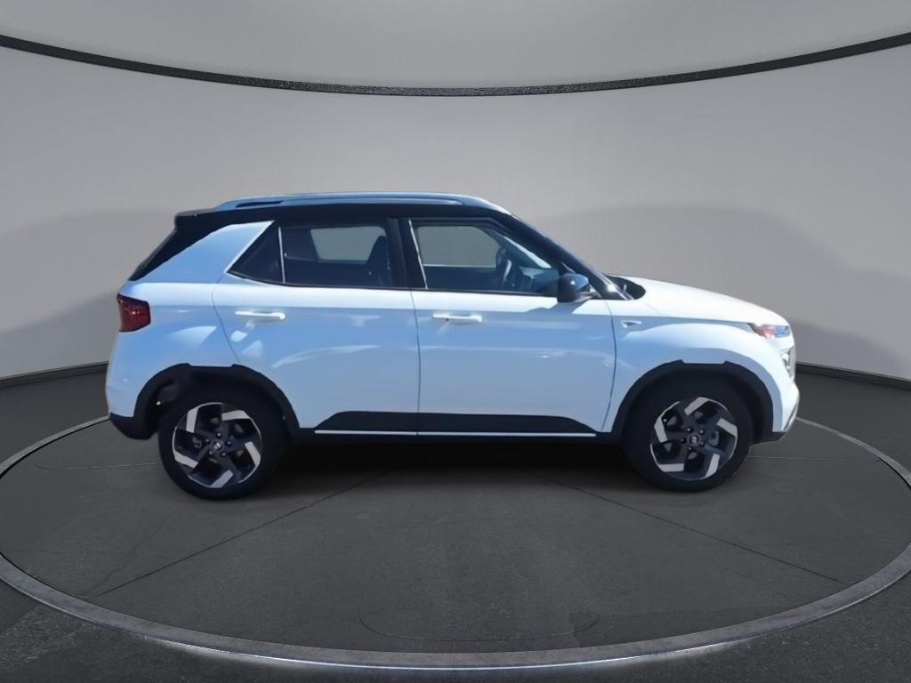 New 2025 Hyundai Venue Limited image 9