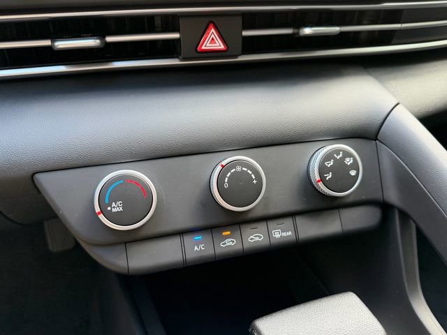 New 2026 Hyundai Elantra SE image 9