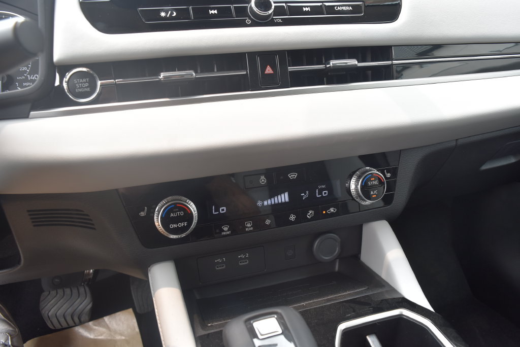 New 2026 Mitsubishi Outlander SE AWD/4WD image 17
