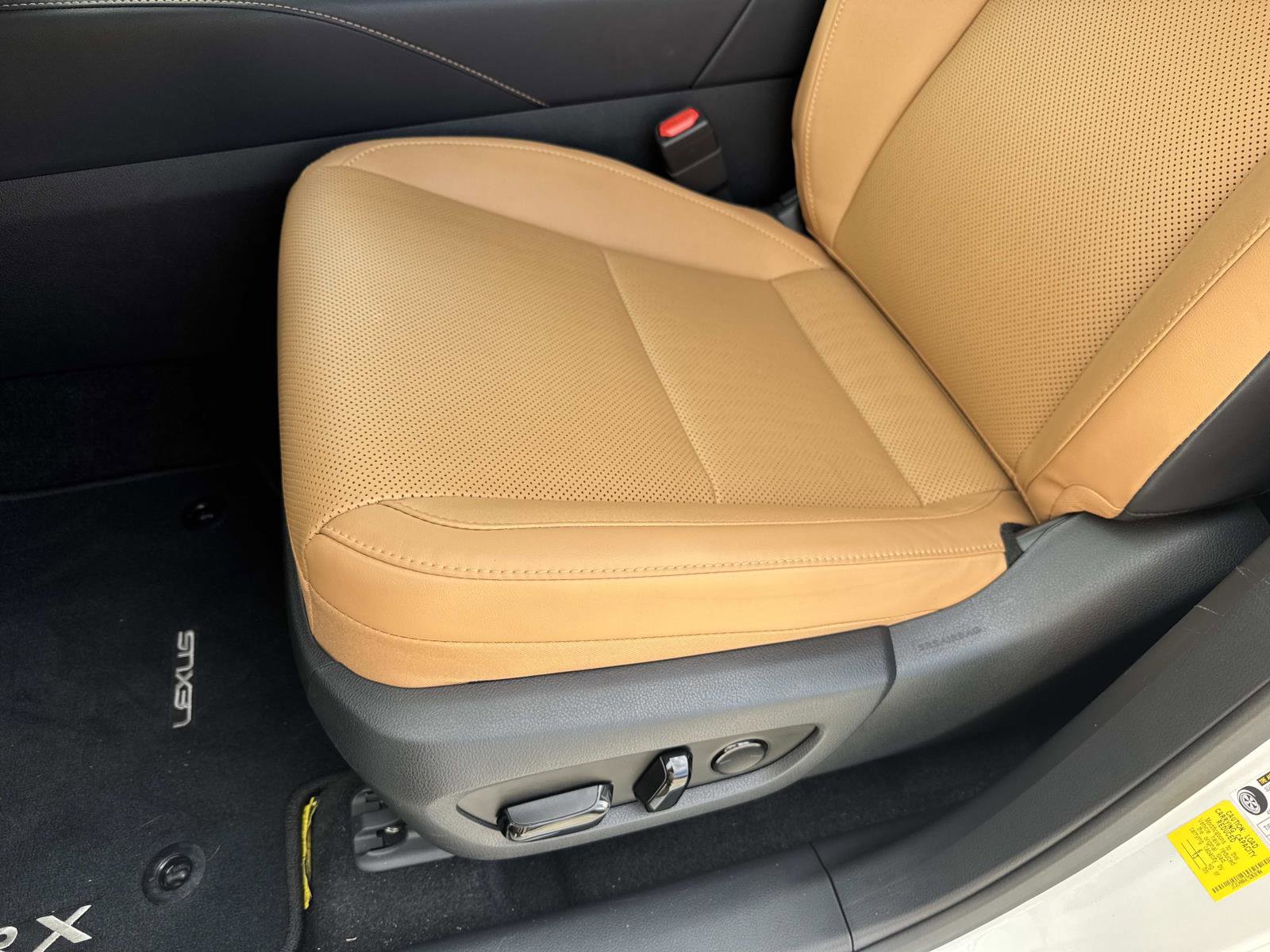 Used 2025 Lexus RX 350 Premium w/ Accessory Package (Z1) image 20