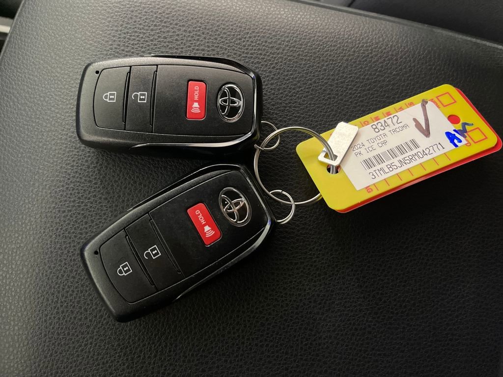 Certified 2024 Toyota Tacoma SR5 image 24