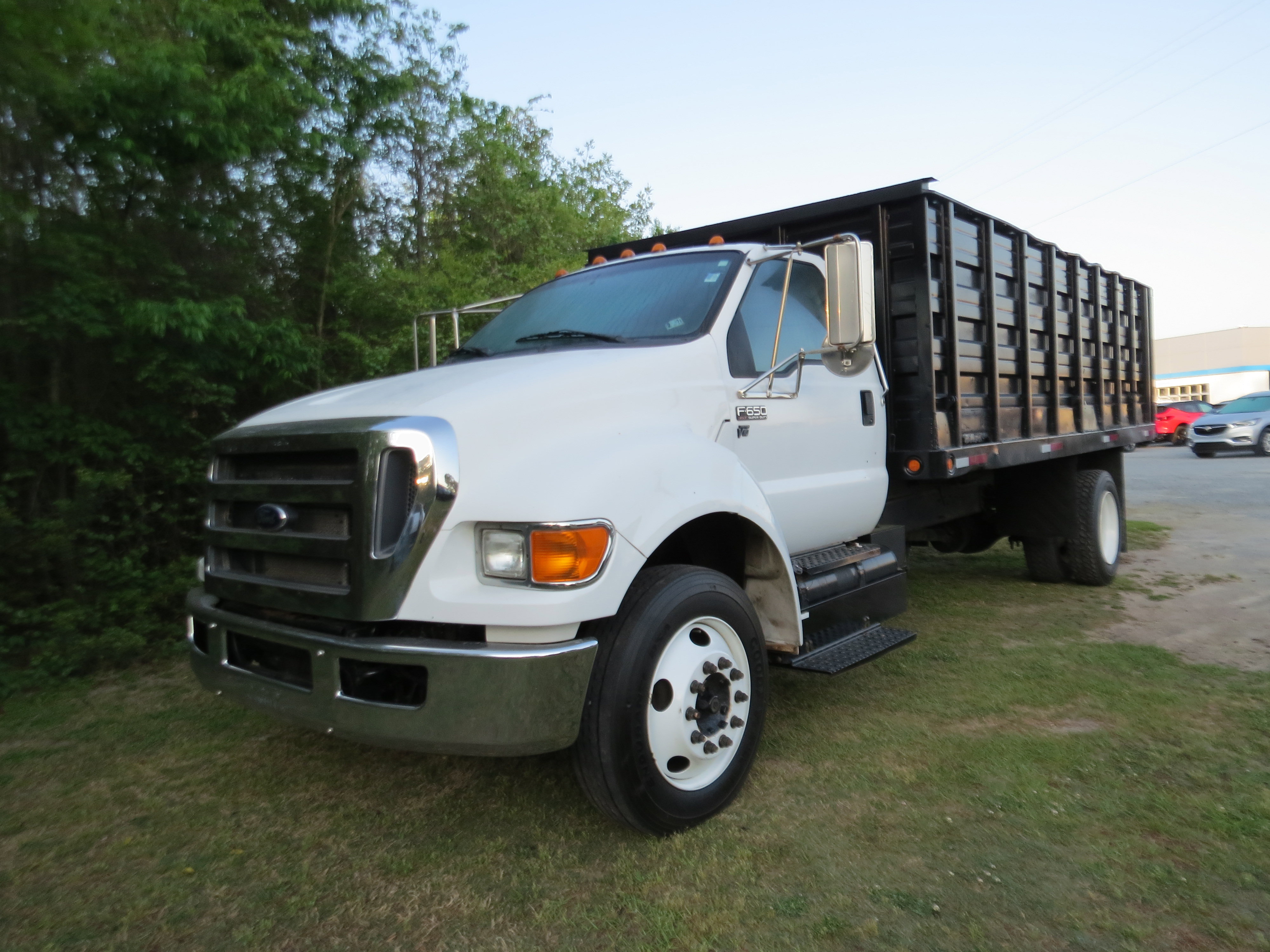 Used 2013 Ford F650 2WD Regular Cab Super Duty image 2