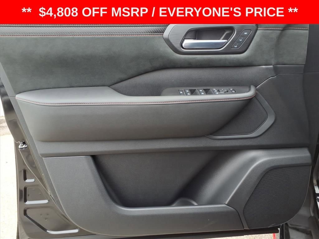 New 2026 Nissan Armada NISMO image 5