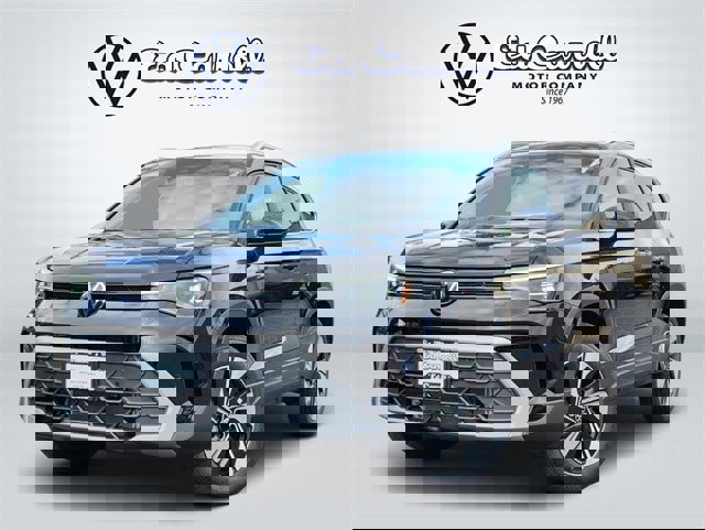 New 2025 Volkswagen Taos SE image 1
