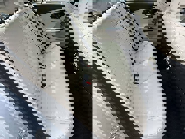 New 2025 Mercedes-Benz C 300 Sedan image 5