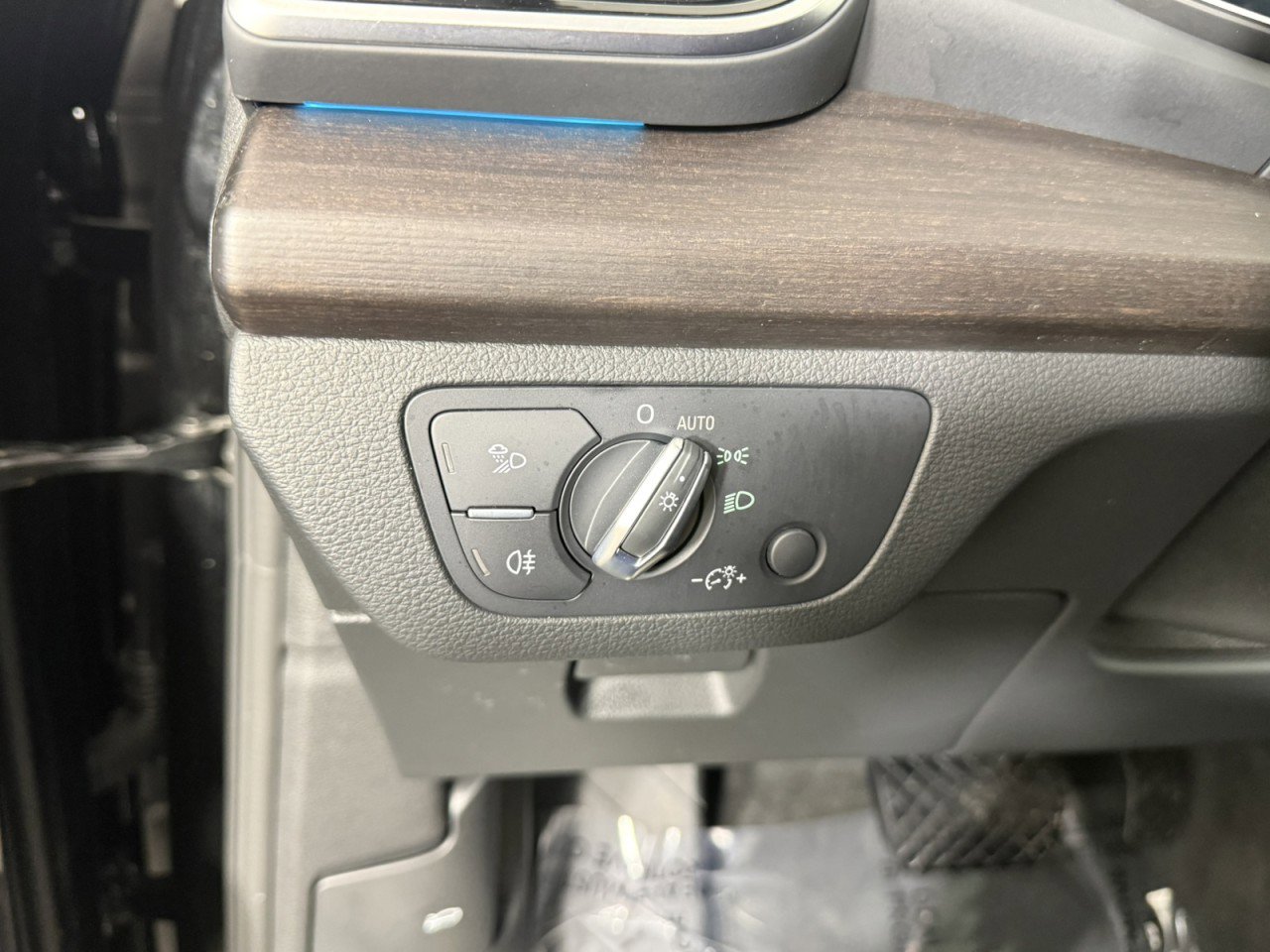 Used 2025 Audi Q5 e Premium Plus w/ Premium Plus Package image 26