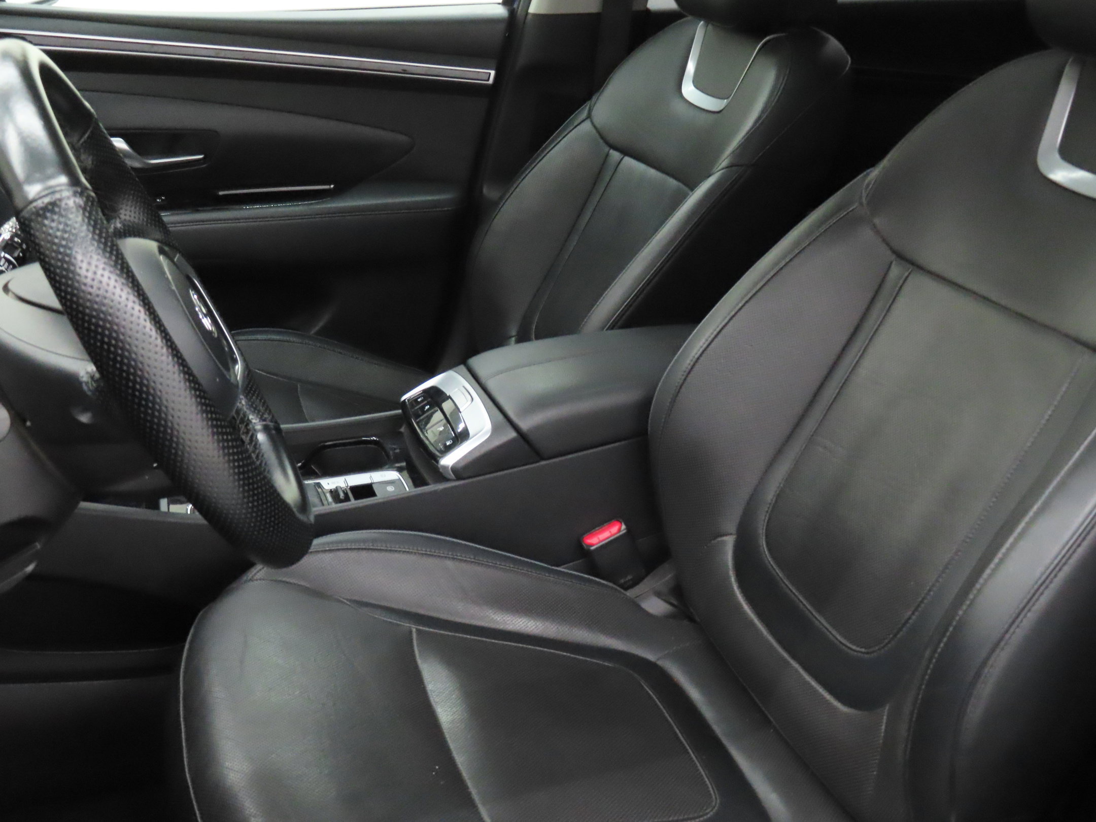 Used 2022 Hyundai Tucson SEL w/ Convenience + Premium Package FWD image 11