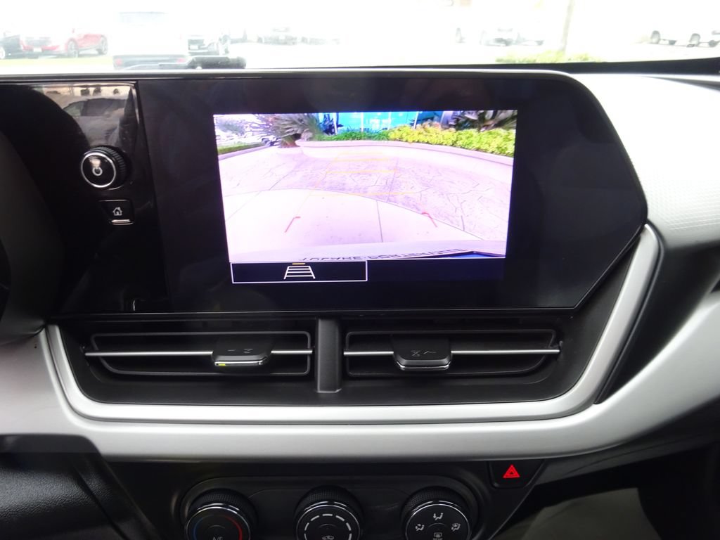 Certified 2024 Chevrolet Trax LS FWD image 27