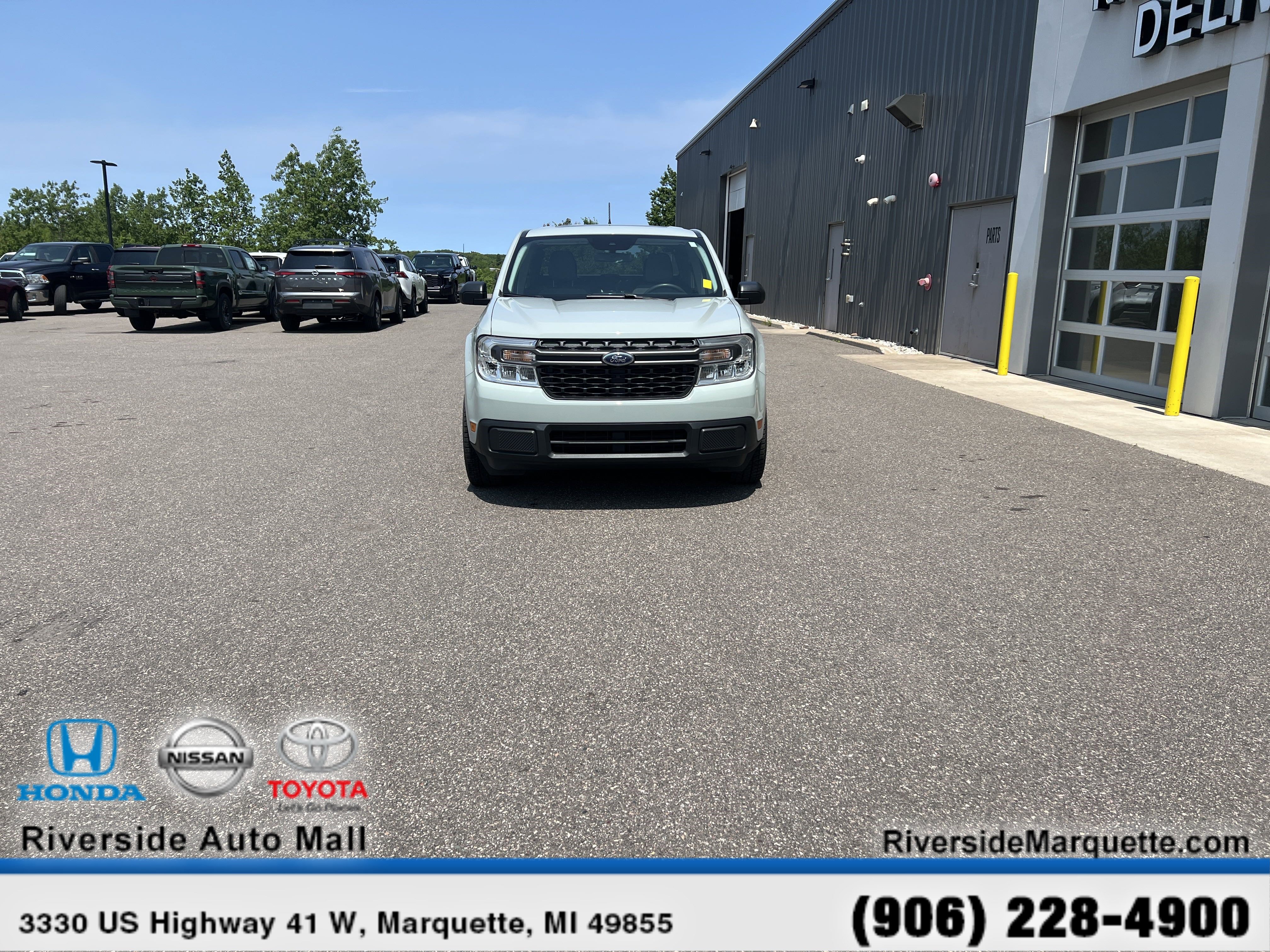 Used 2022 Ford Maverick XLT image 2