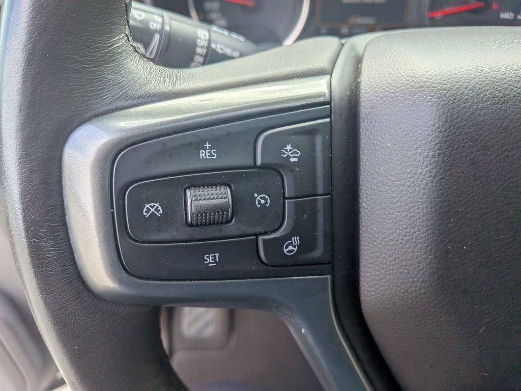 Used 2021 Chevrolet Suburban Z71 w/ Luxury Package image 17