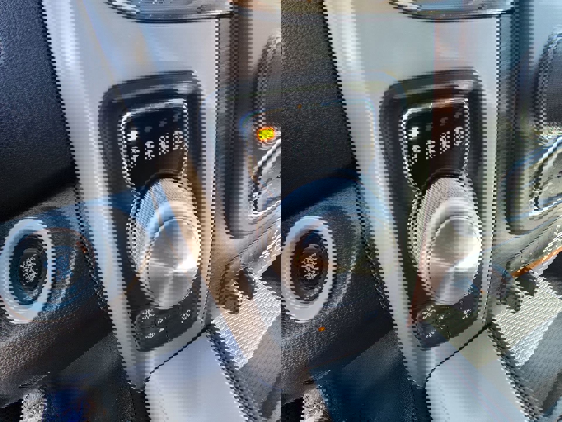 Certified 2016 RAM 1500 Laramie w/ Convenience Group image 22