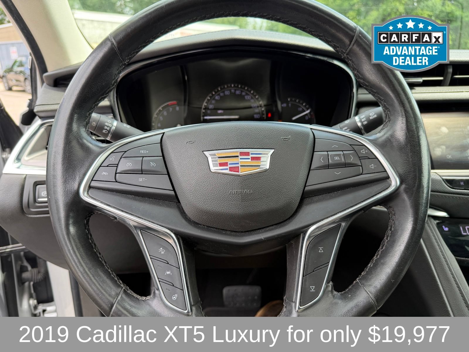 Used 2019 Cadillac XT5 Luxury AWD/4WD image 16