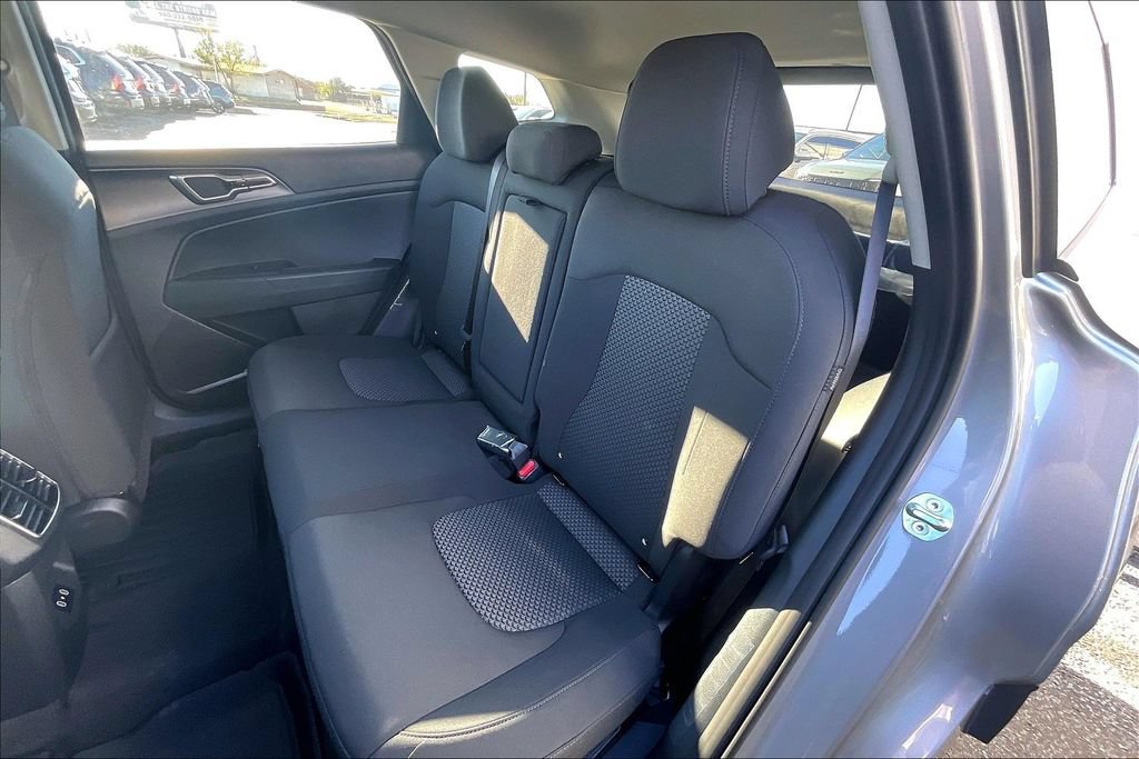 Used 2026 Kia Sportage LX FWD image 18