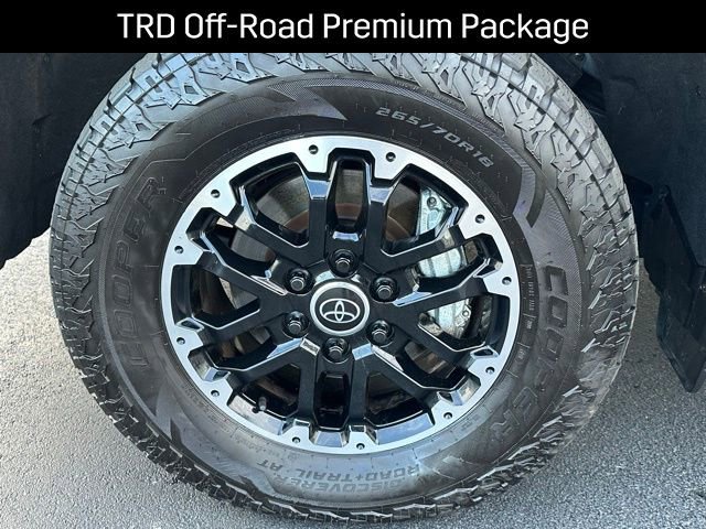 Used 2022 Toyota Tundra SR5 w/ TRD Off-Road Premium Package image 15