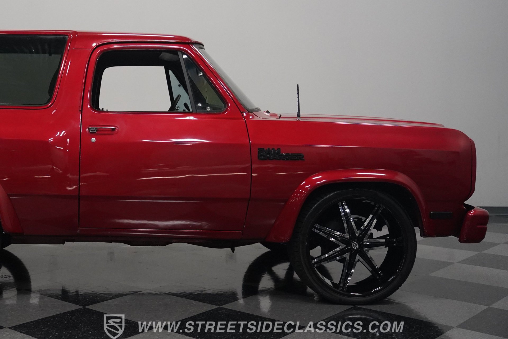 Used 1992 Dodge Ramcharger 2WD image 32