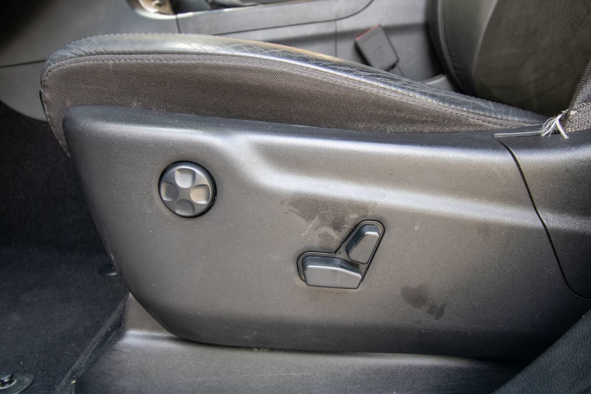 Used 2020 Jeep Grand Cherokee Altitude RWD image 14