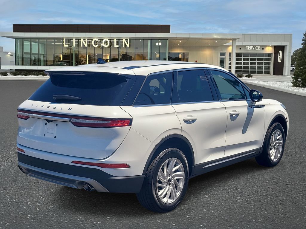 Used 2024 Lincoln Corsair FWD image 4