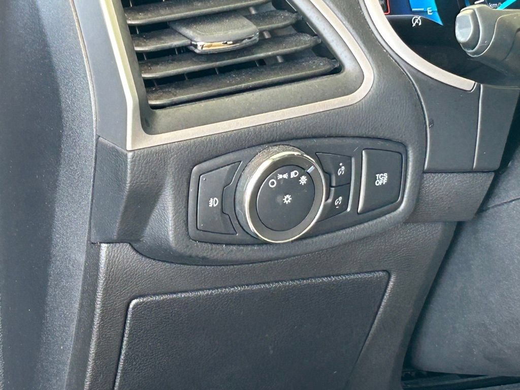 Certified 2020 Ford Edge SEL w/ Cold Weather Package FWD image 34