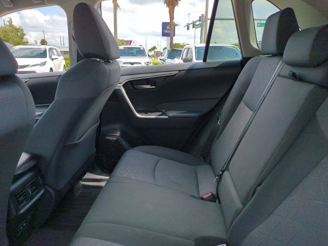 Certified 2022 Toyota RAV4 XLE w/ Convenience Package FWD image 19