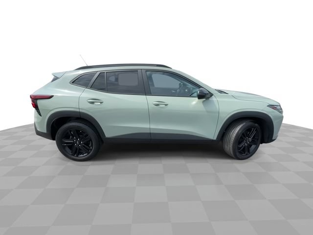 Certified 2025 Chevrolet Trax ACTIV w/ Driver Confidence Package FWD image 9