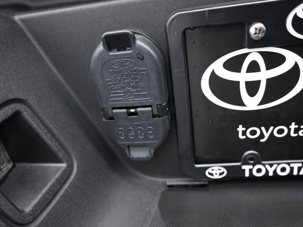 Used 2022 Ford F250 Lariat w/ Chrome Package image 38