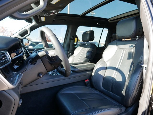 Used 2022 Jeep Wagoneer Series III w/ Premium Group I image 15