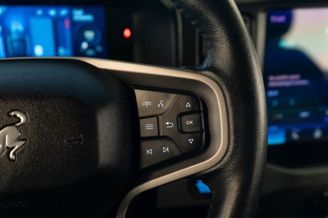 Used 2023 Ford Bronco Badlands image 27