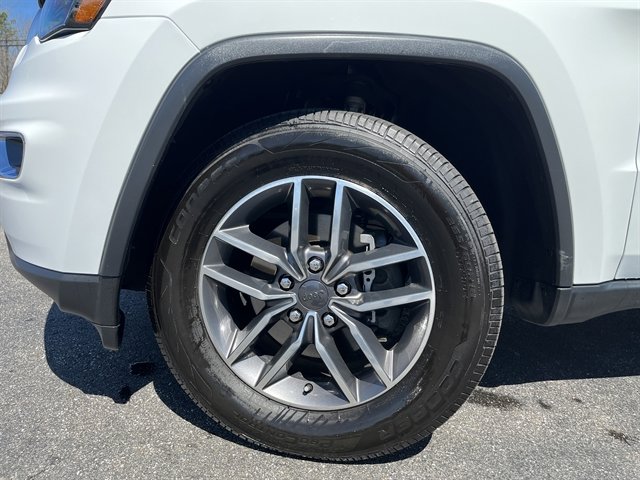 Used 2019 Jeep Grand Cherokee Limited w/ Luxury Group II AWD/4WD image 13
