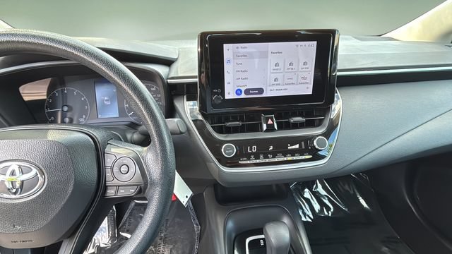 Used 2024 Toyota Corolla LE FWD image 11