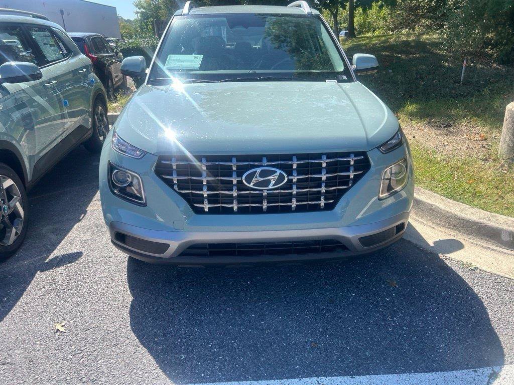 New 2026 Hyundai Venue SEL FWD image 11