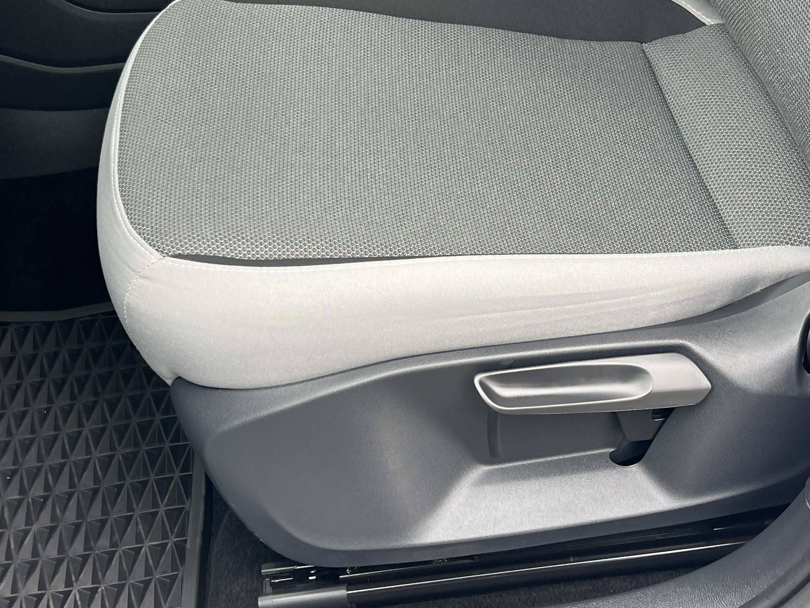 Certified 2023 Volkswagen Taos S FWD image 17